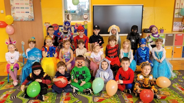 Bal karnawałowy w grupie Jeżyków.